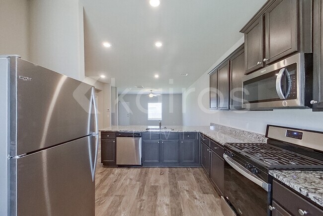 Photo - 821 NW 4th St