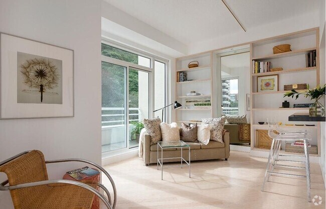 Building Photo - 220 Lombard St Rental