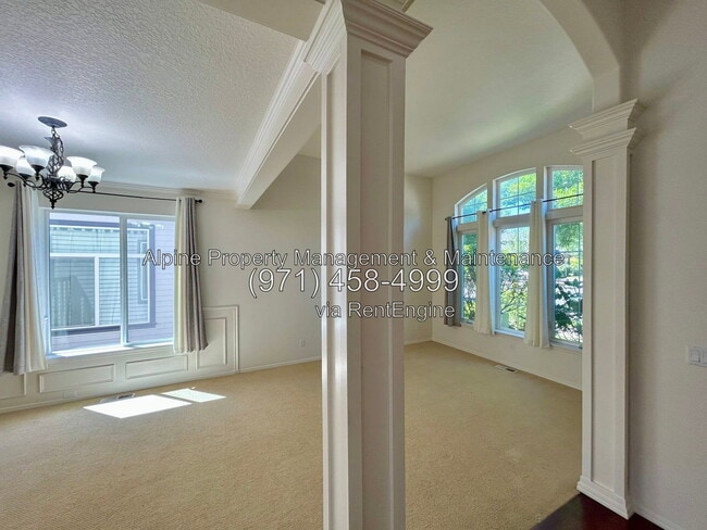 Photo - 13390 NW Hogan St
