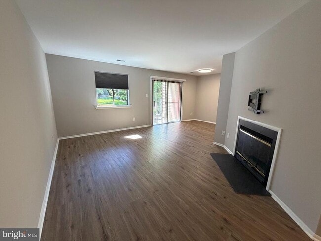 Building Photo - 402B Cypress Point Cir
