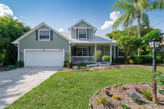 3842 SW St Lucie Ln