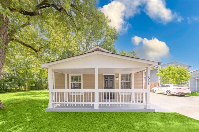 Building Photo - 1565 Martin St Rental