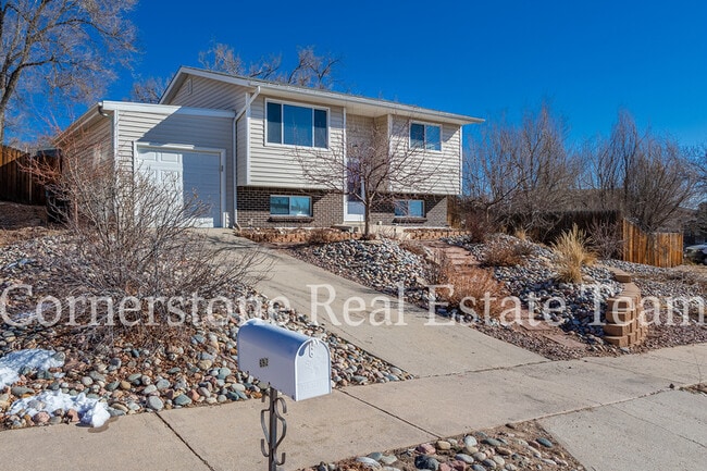 Photo - 692 Bridger Dr