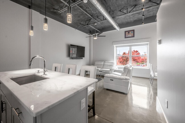 Photo - 480 Skain Ave Unidad 204