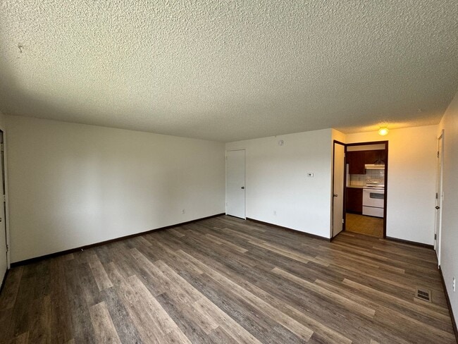 1226 E North Ave