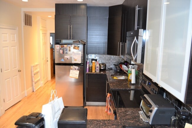 Building Photo - 1203 Beacon St