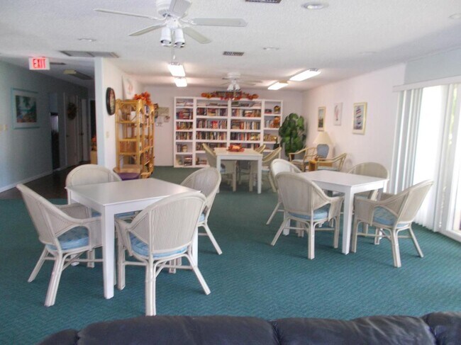 Photo - 4261 Island Cir