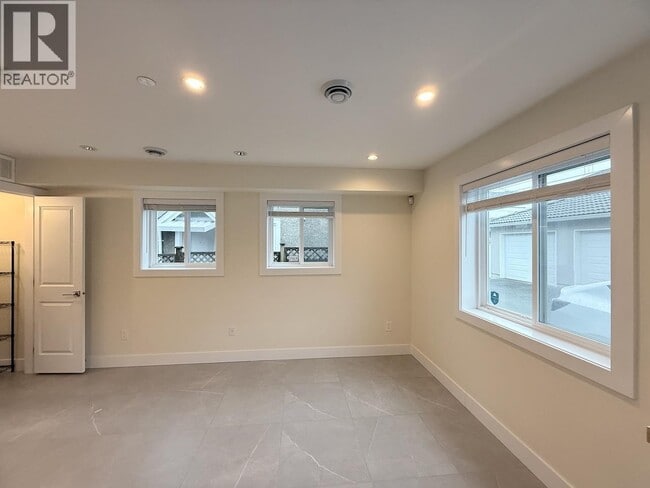 Photo - 6 W 47th Ave