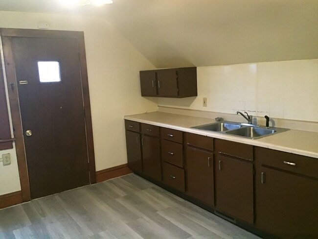 Photo - 2737 N 55th St Unit Upper