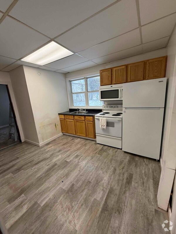 Building Photo - 416 Main Ave N Rental