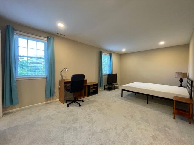 Photo - 10540 Assembly Dr