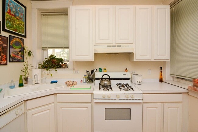 Photo - 1244 W Rosedale Ave Unidad M07H