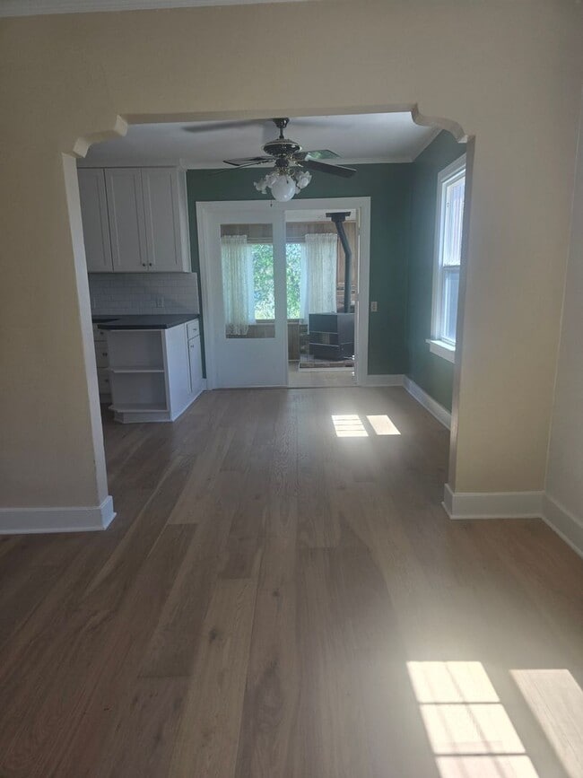 Photo - 4 bd 2 ba
