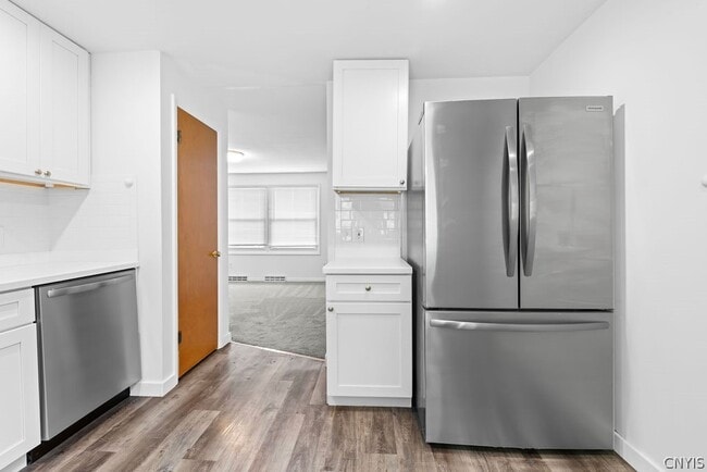 Photo - 330 Draper Ave