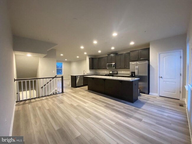 Building Photo - 1659 Magundy St