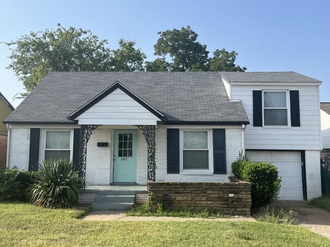Charming 3-Bedroom Home with Hardwood Floo... - Charming 3-Bedroom Home with Hardwood Floo...