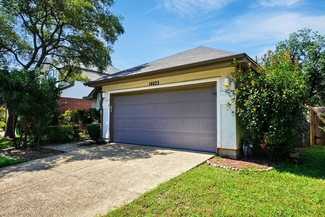 Photo - Beautiful Home in the desirable Shavano Ga...