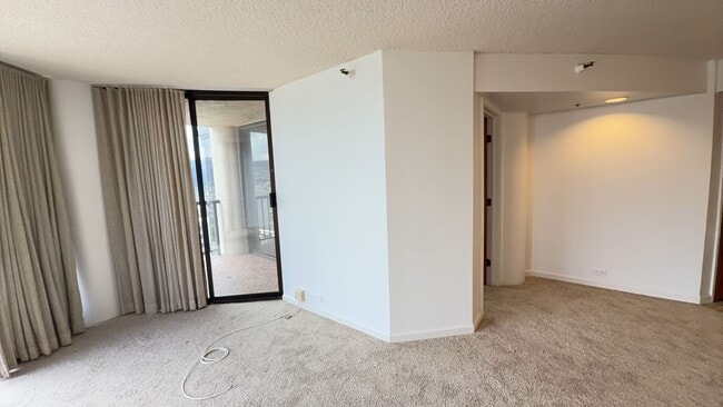 Photo - $2000 1BR/1BA, 1 Covered PKG, in the heart of Honolulu.