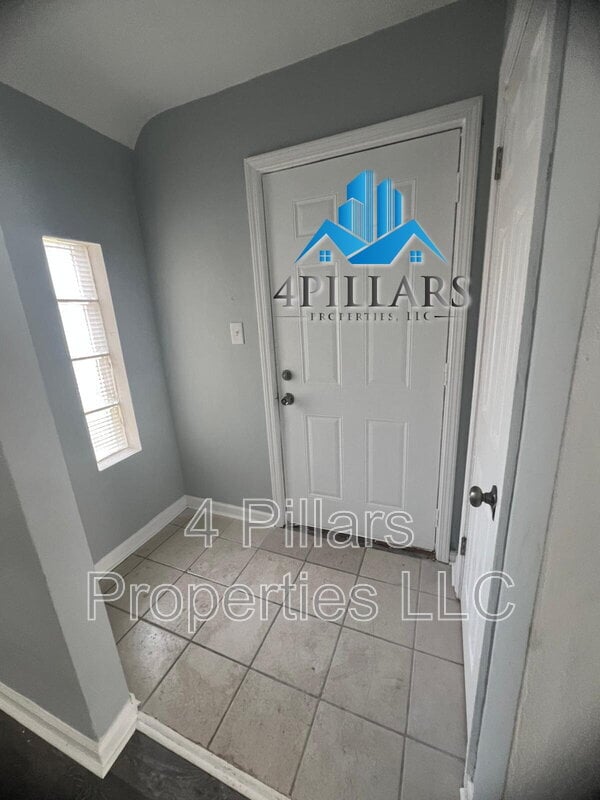 Photo - 4330 Kentucky St