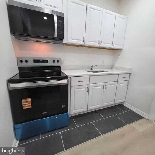 Photo - 1617 Wakeling St