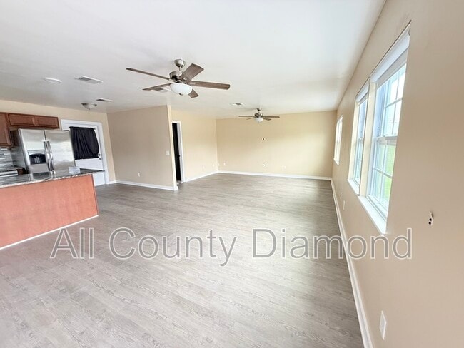 Photo - 175 N Berthe Ave