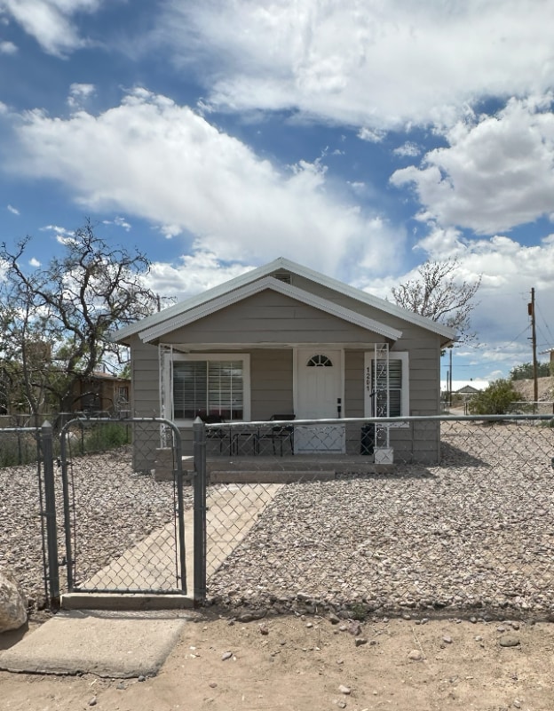 Photo - 1201 Platinum St