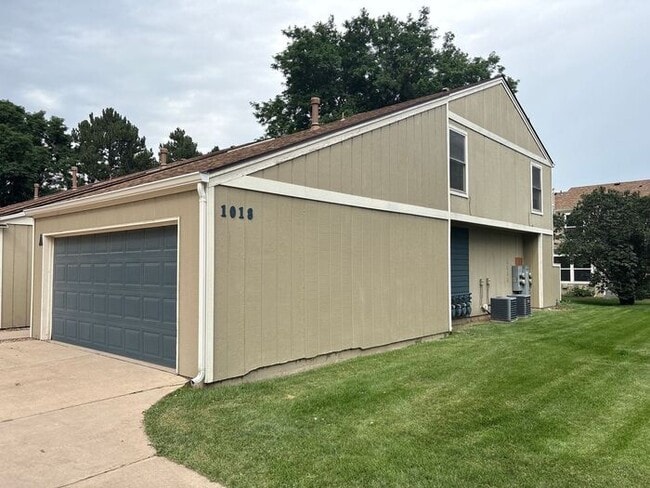 Building Photo - 1018 Davidson Dr Rental