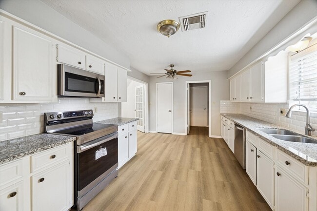 Photo - 25903 Long Hill Ln