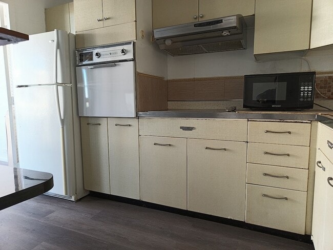 Photo - 5757 N Sheridan Rd
