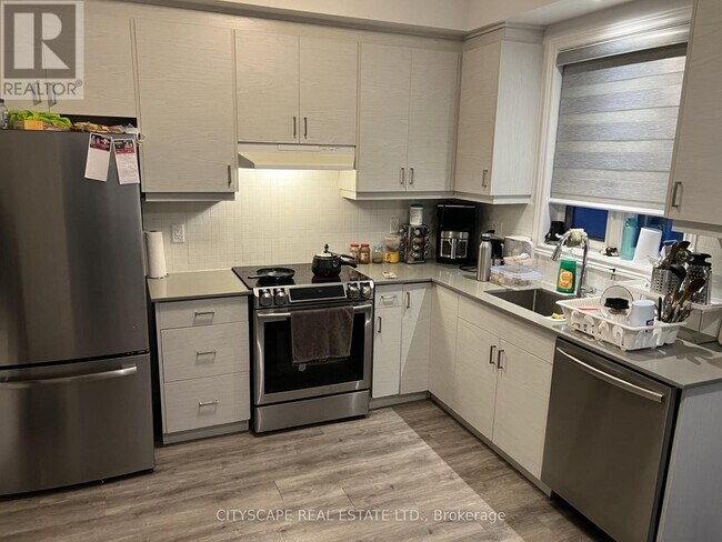 Photo - 575 Woodward Ave