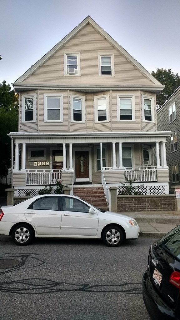 Building Photo - 37 Farquhar St Unit 3