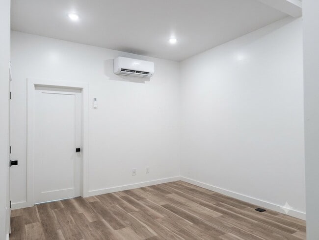 Photo - 2130 Tasker St Unidad B