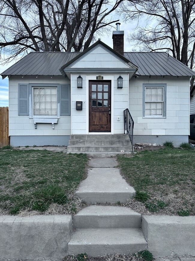 Building Photo - Charming Renovated 3BD/1BA Home with Garage | Idaho Falls