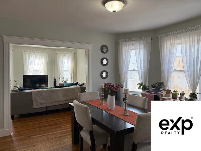 Photo - 14 Granfield Ave Unit 3