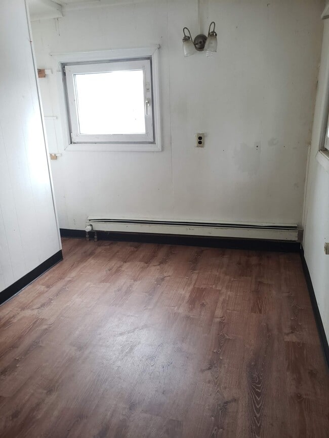 Photo - 1128 Hess Ave Unit $