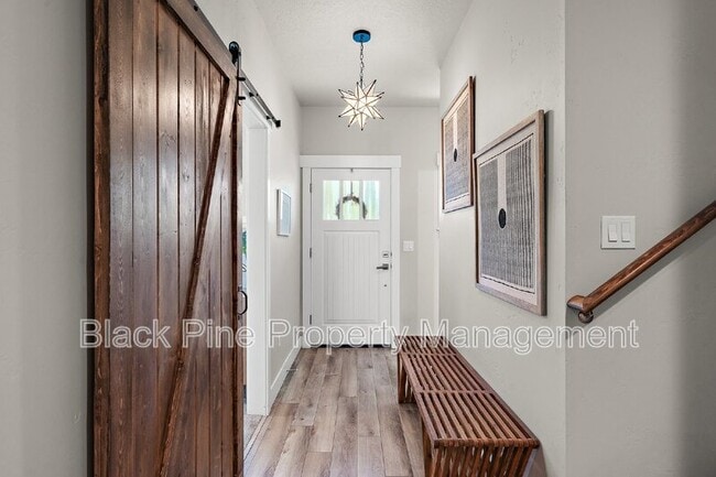 Photo - 2103 N 30th St N
