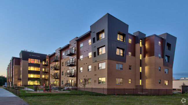 Building Photo - 1st Avenue Flats Rental