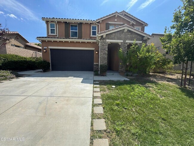 Building Photo - 446 Almond Ln