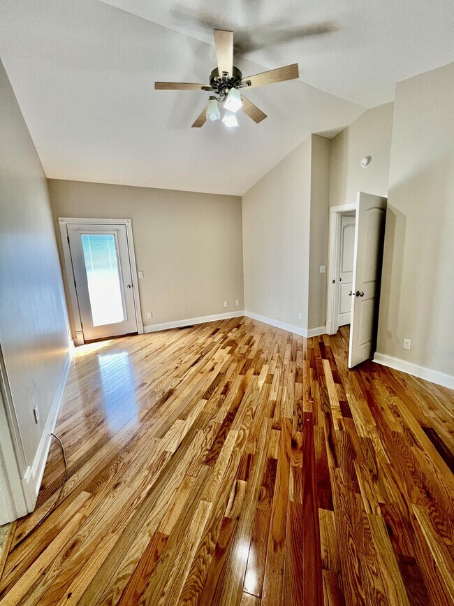 Photo - 40 Brownstone Dr