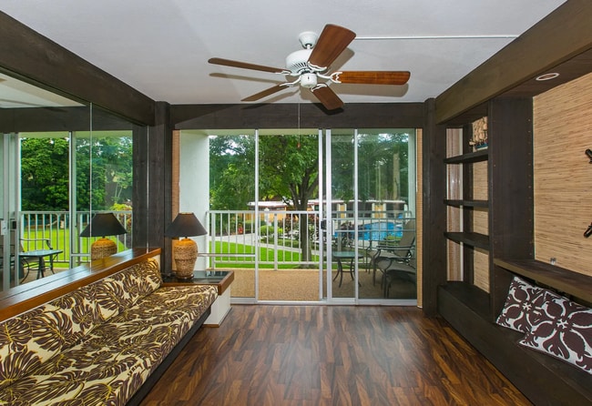 Building Photo - 98-410 Koauka Loop #3E Unit 3E