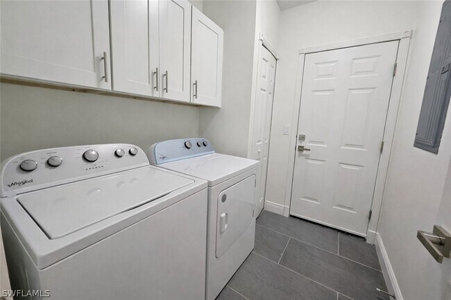Photo - 1440 Graham Cir