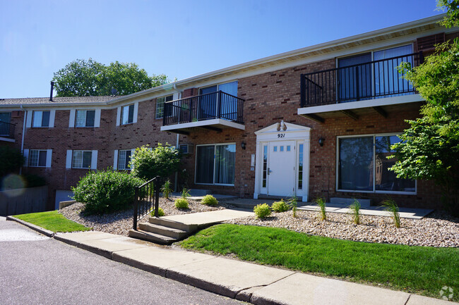 Building Photo - Lamplighter Apartments