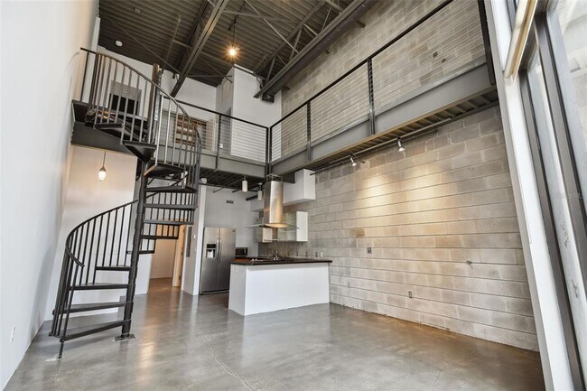217 N 12th St