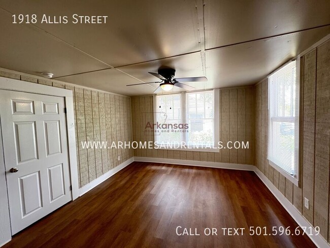 Photo - 1918 Allis St