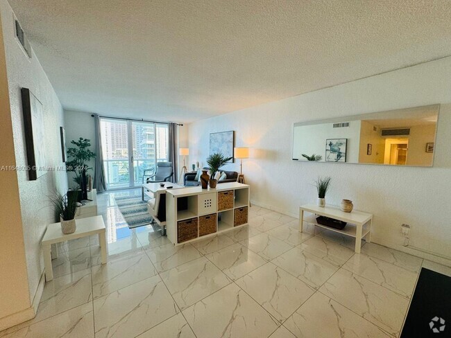 Building Photo - 3901 S Ocean Dr Unit 10G Rental