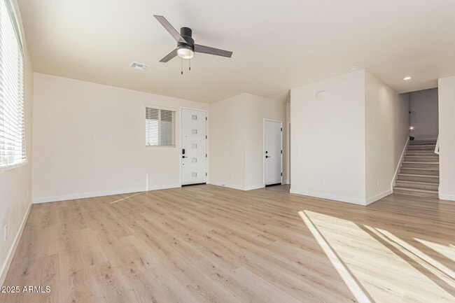 Photo - 133 W Latona Rd