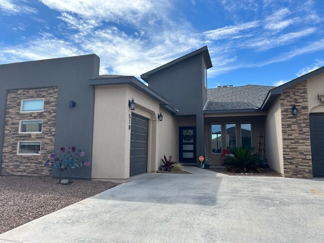 Photo - 518 San Simon Dr