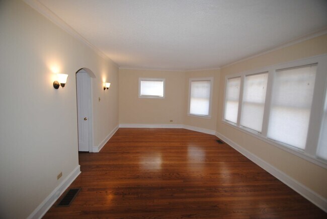 Photo - 923 Bristol Ave