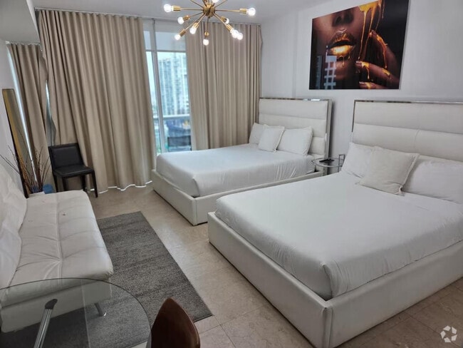 Building Photo - 609 Brickell Ave Rental