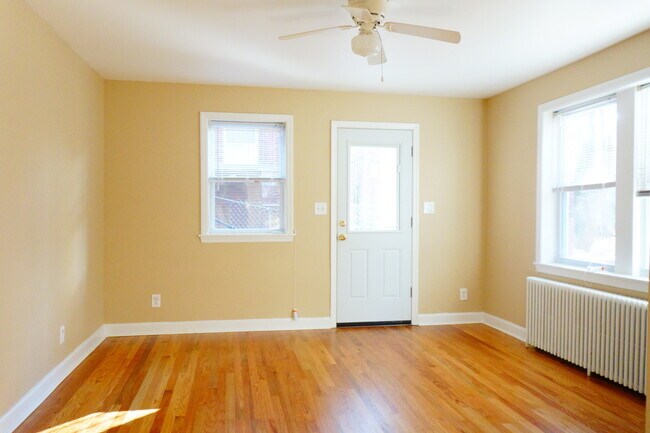 Photo - 8520 Greenwood Ave Unit 3